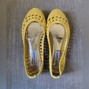 STEVE MADDEN yellow flats women’s shoe size 7